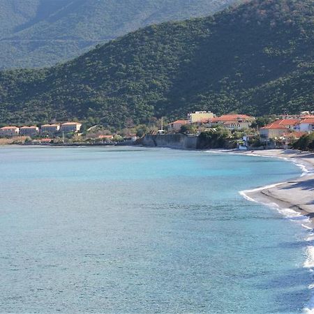 Smyros Resort Poúlithra 외부 사진