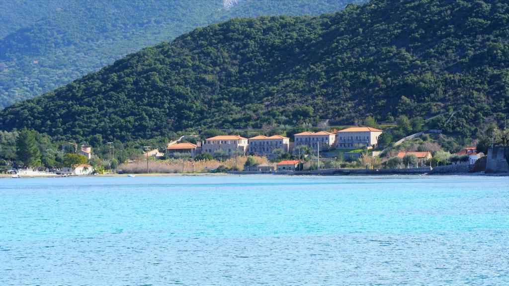 Smyros Resort Poúlithra 외부 사진